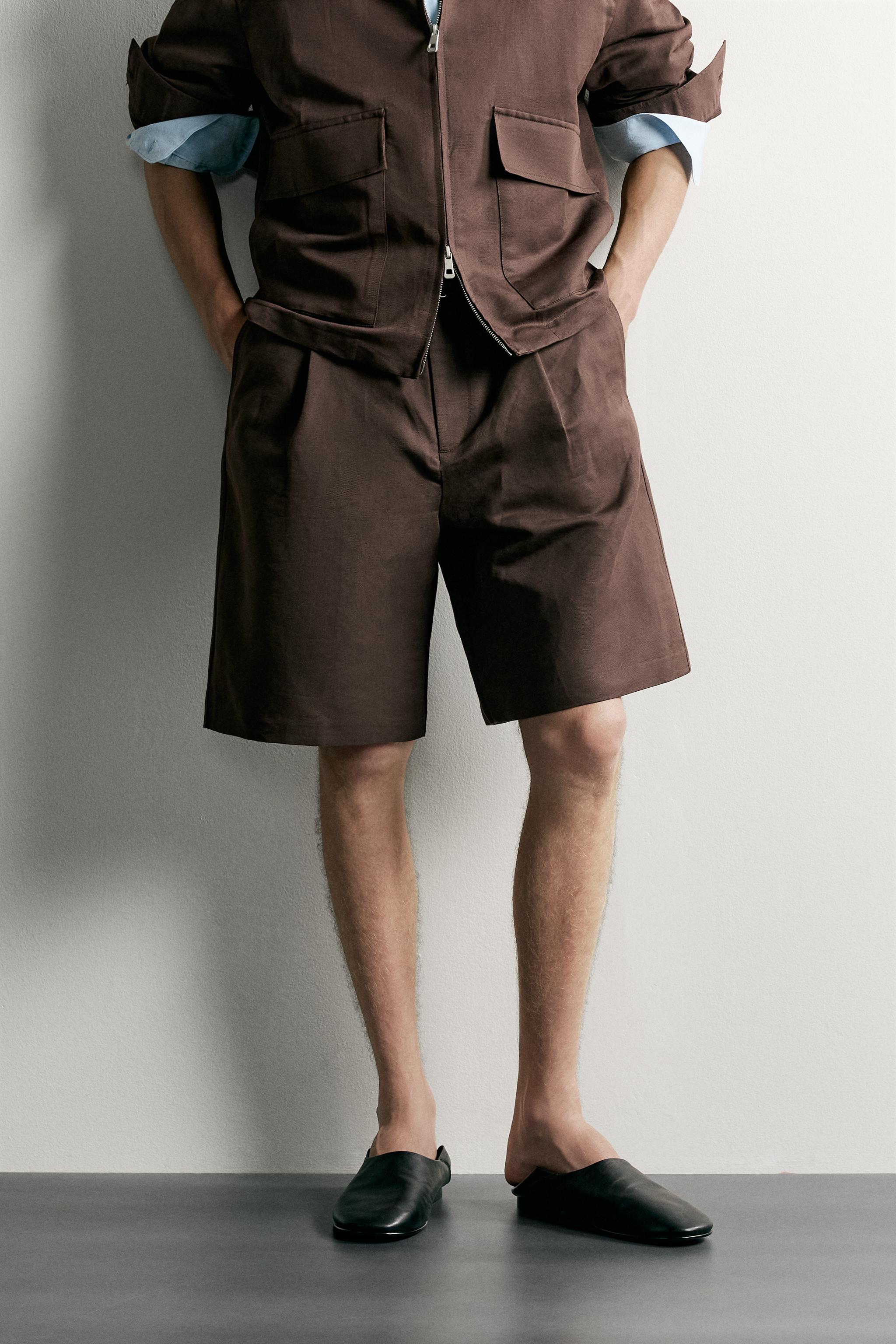 LINEN-COTTON RELAXED-FIT PLEATED BERMUDA SHORTS
