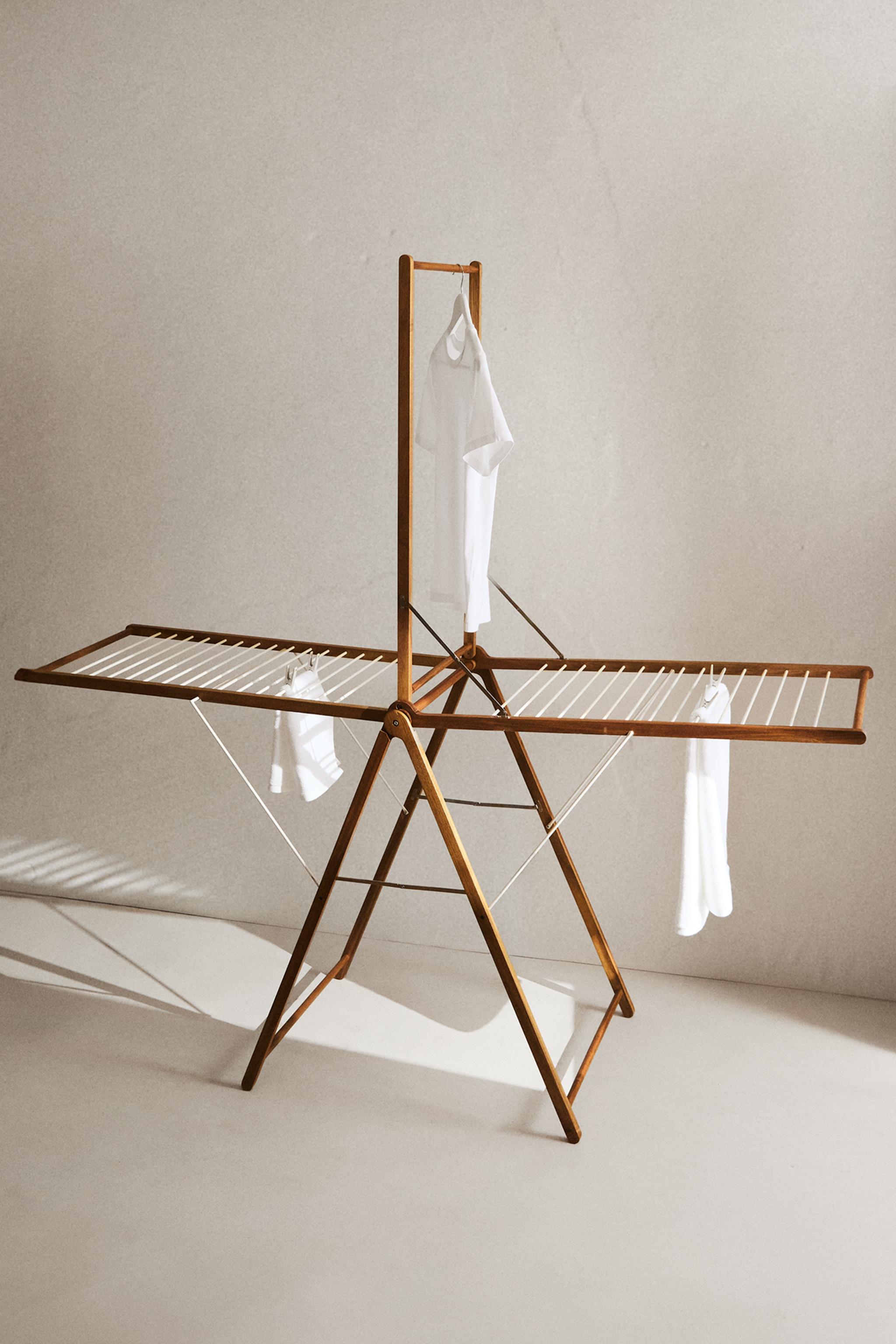 VERTICAL METAL AND WOODEN CLOTHES HORSE - Light beige | ZARA