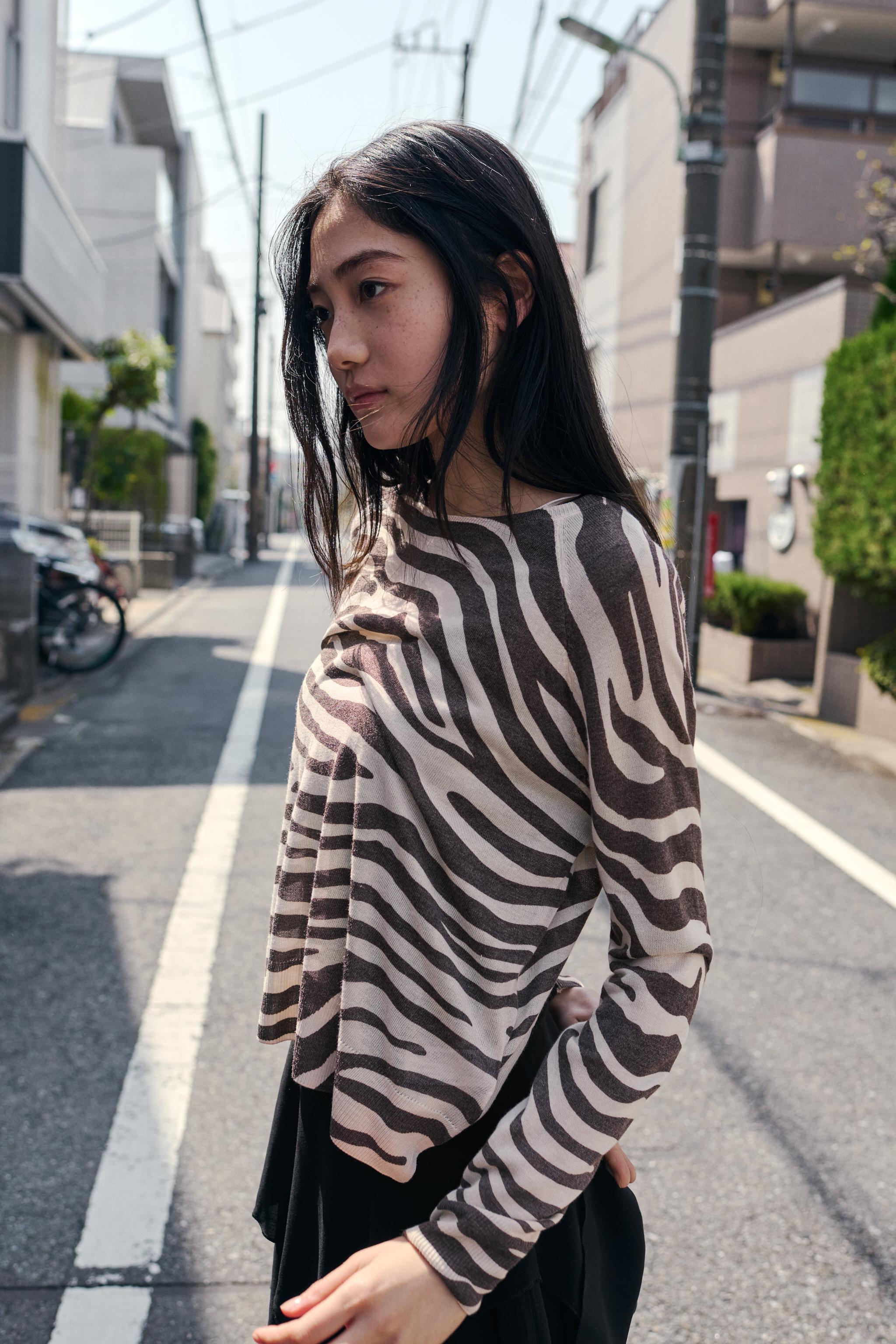 薄手ニットセーター - シマウマ色 | ZARA Japan / 日本