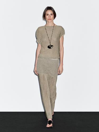 Zara Loose-fitting pleated top with flecked detail - Beige - Image 0