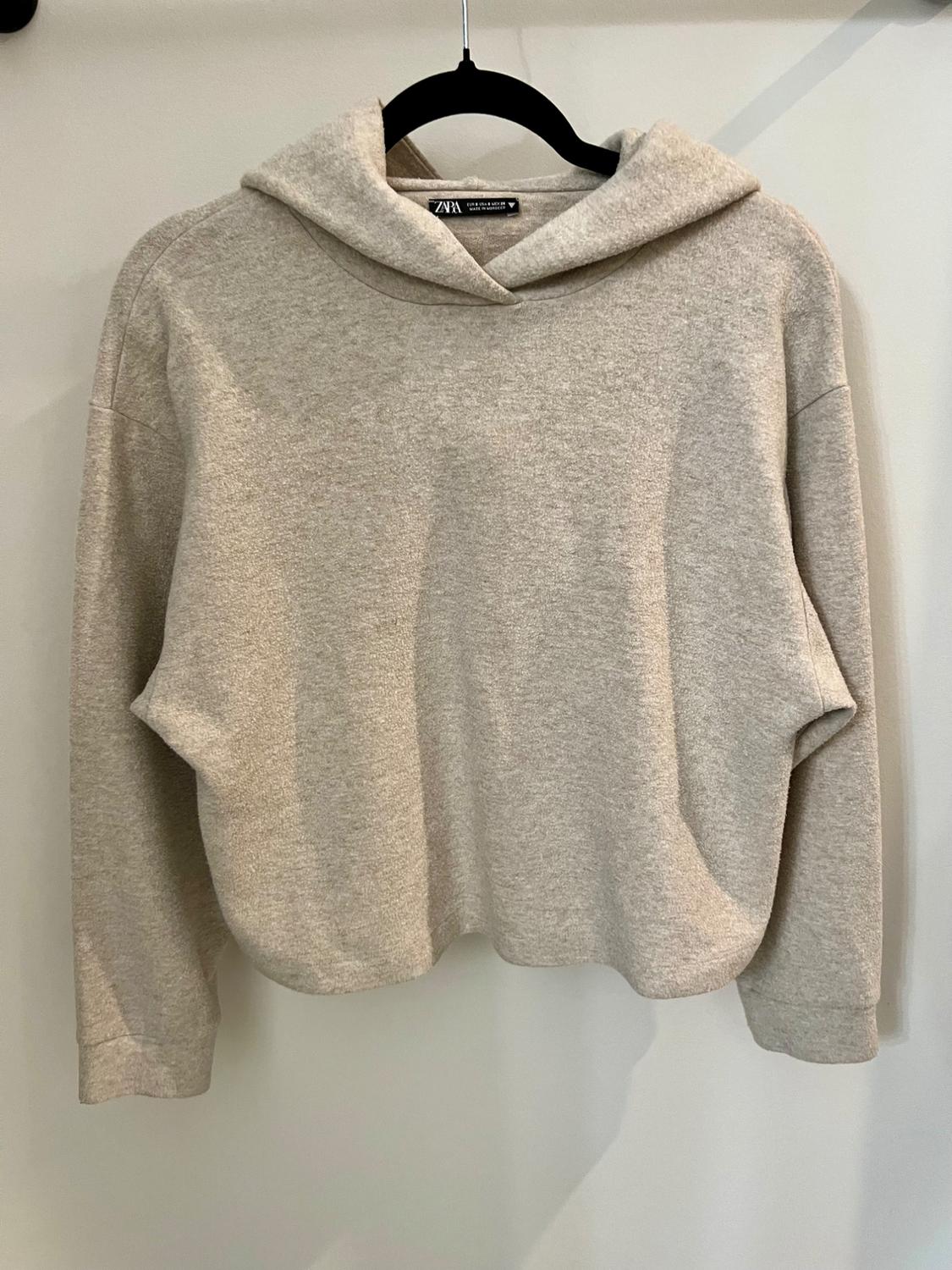 PLUSH SOFT PRINT HOODED SWEATSHIRT