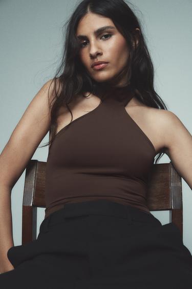 TOP HALTER POLIAMIDA - Chocolate de Zara