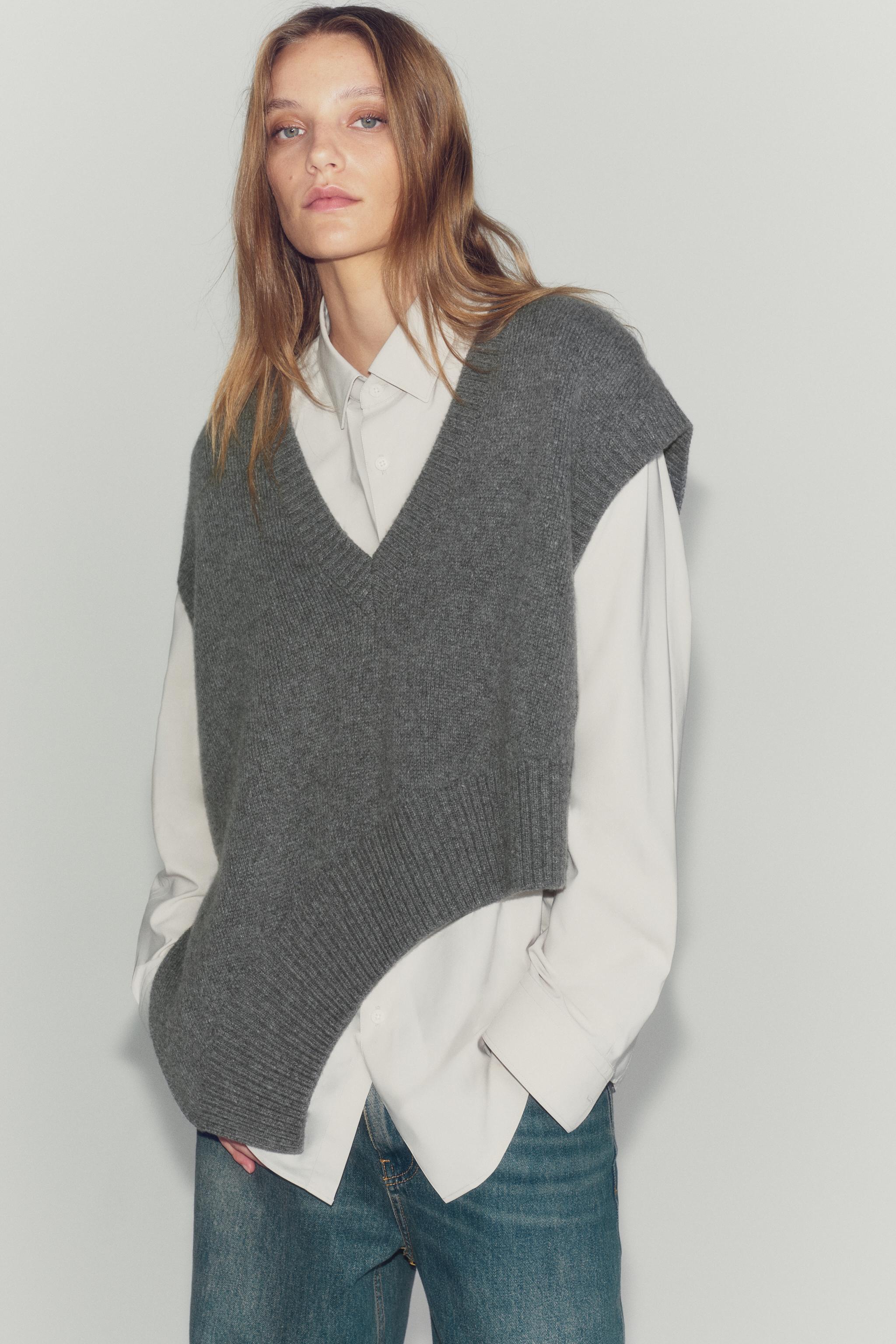 GILET EN LAINE À BAS ASYMÉTRIQUE
