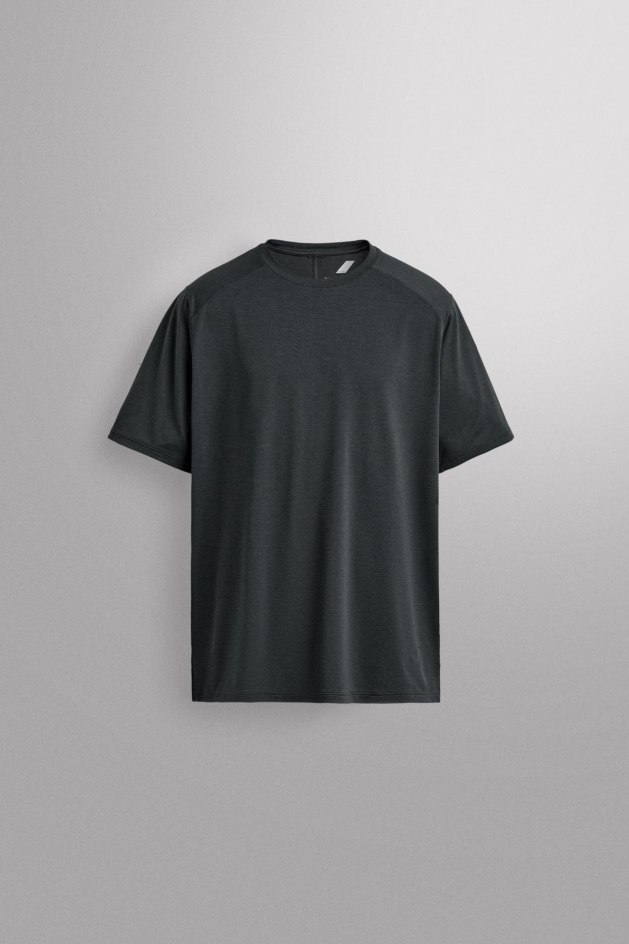 TEXTURED TECHNICAL T-SHIRT — charcoal gray