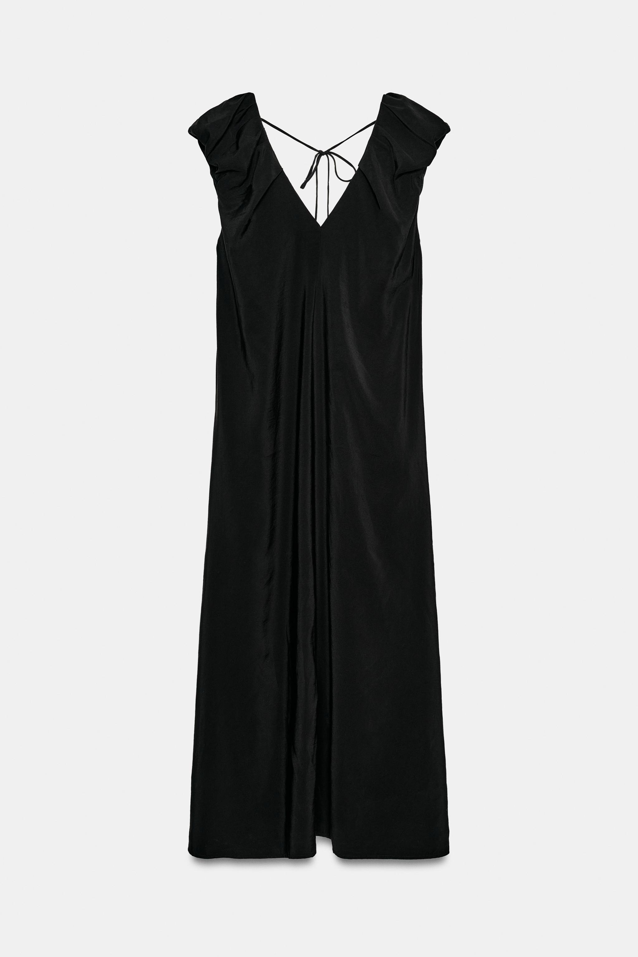 ROBE LONGUE À MANCHES BOUFFANTES