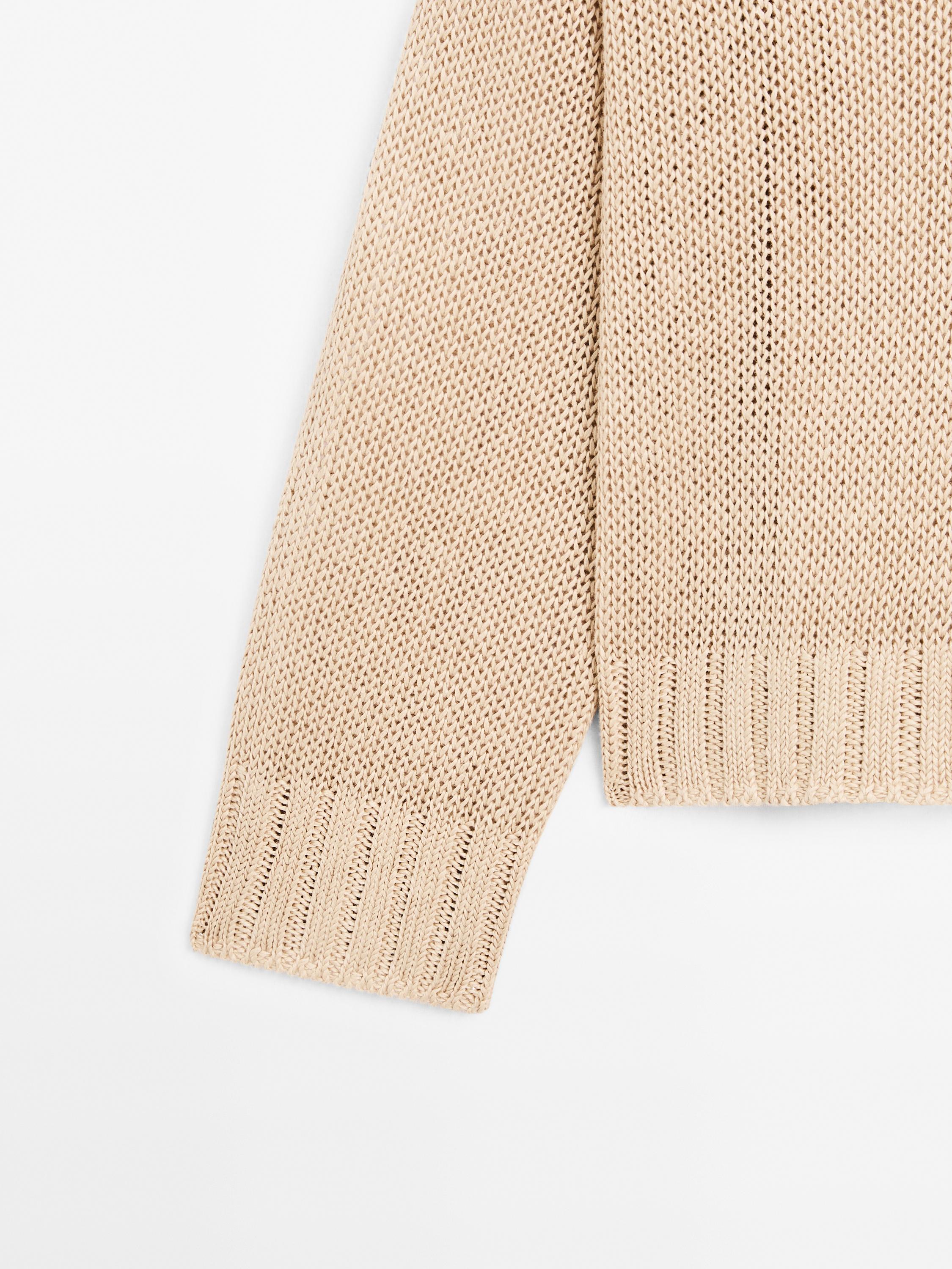 Pull en maille de lin à col V