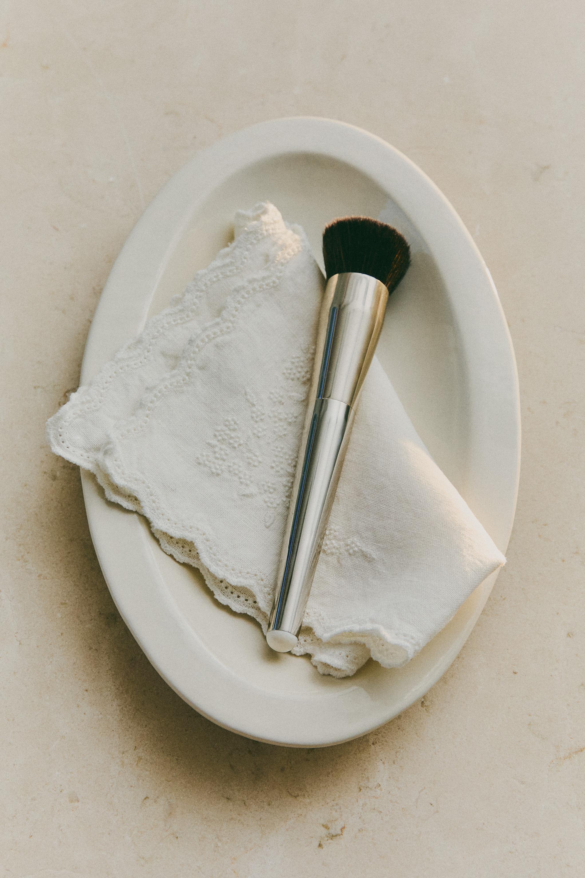 CREAM CERAMIC DECORATIVE TRAY - Cream | ZARA Canada