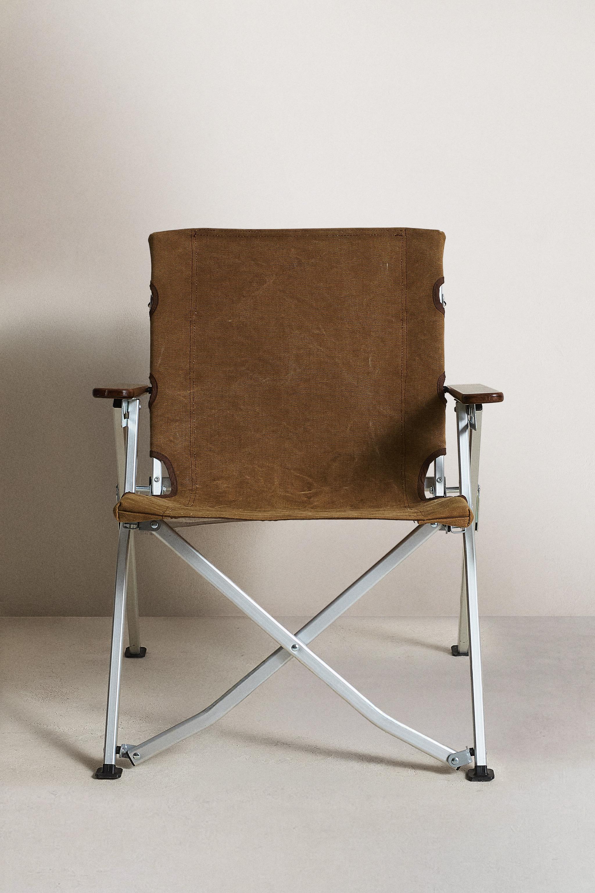 FOLDING CHAIR WITH ARMRESTS AND HANDLE - taupe brown | ZARA Canada