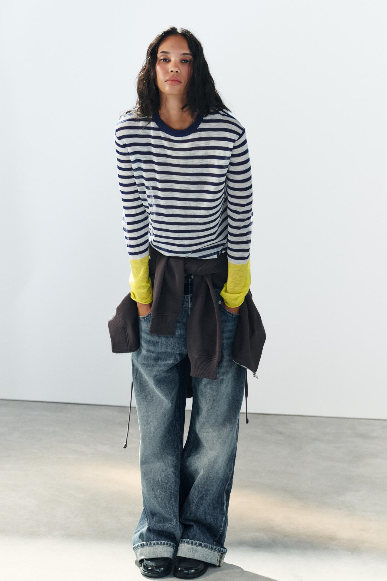 STRIPED KNIT SWEATER — Navy / White