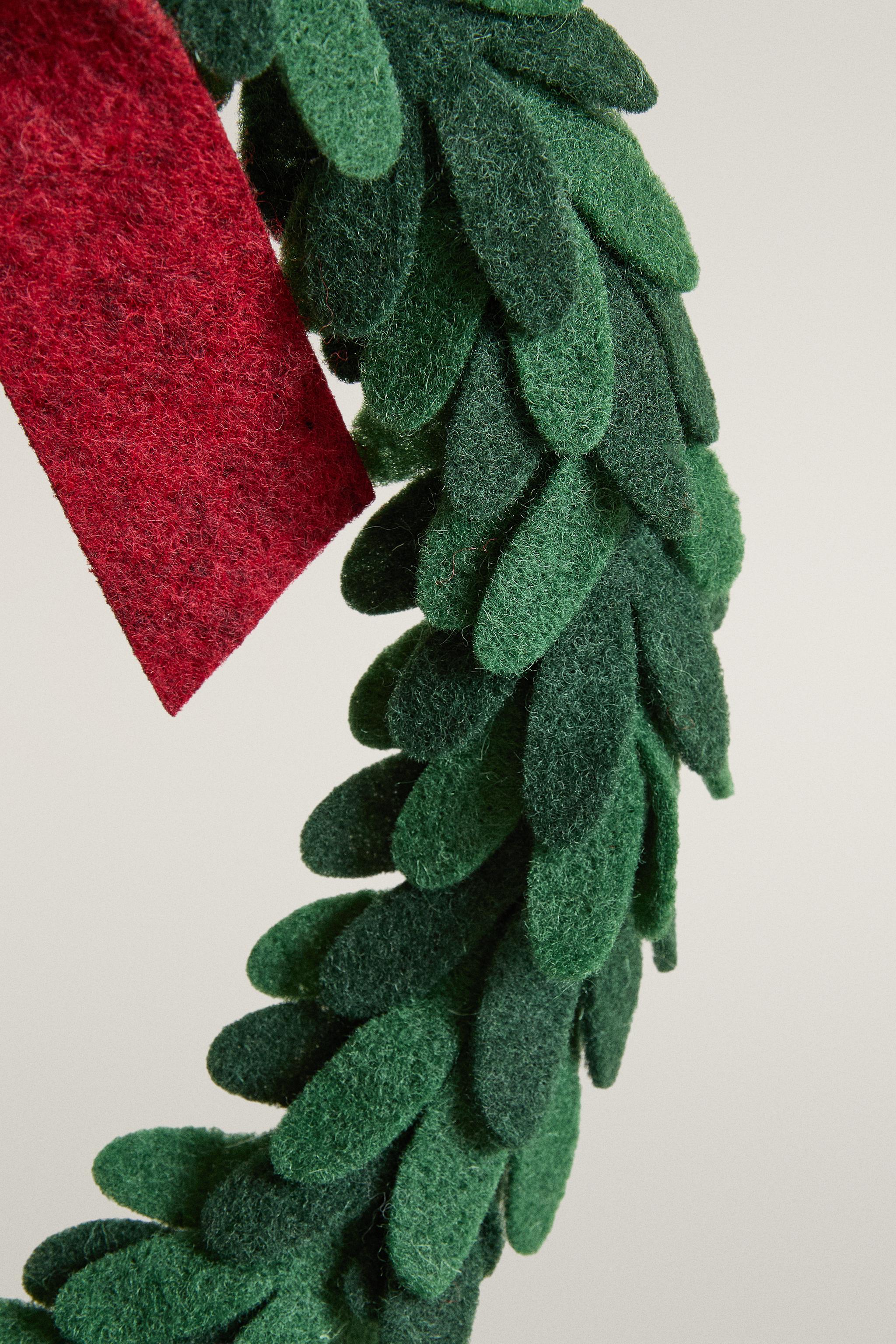 FELT MOUSE BELL CHRISTMAS WREATH