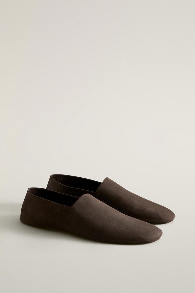 LEATHER TRAVEL MOROCCAN SLIPPERS — Brown