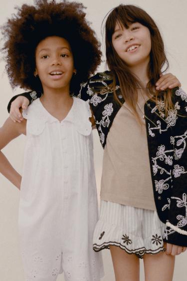 SHORT À RAYURES BRODÉES - Blanc / Noir de Zara