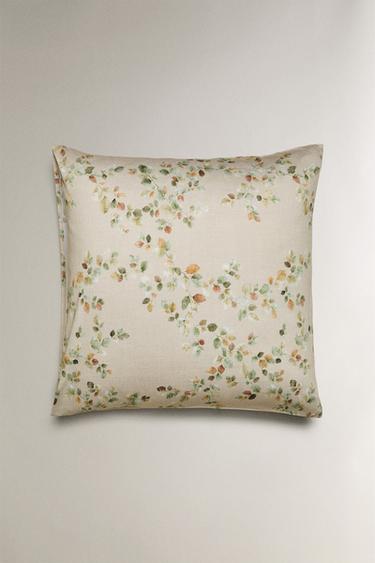 TAIE D’OREILLER SATIN IMPRIMÉ FEUILLES - Beige clair de Zara - Image 1
