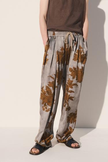 RELAXED FIT FLOWING TROUSERS - Printed by Zara