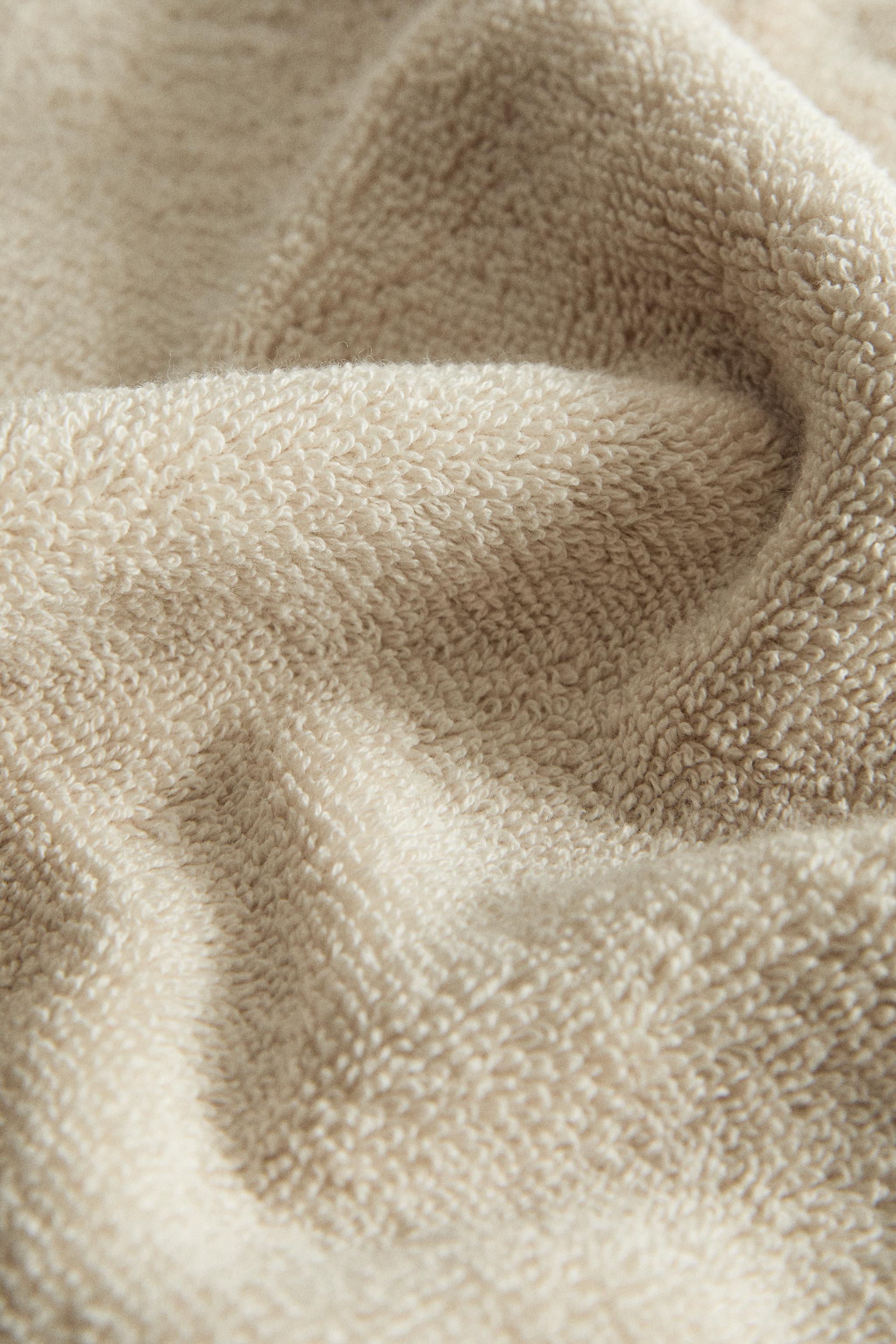 OVERLOCK COTTON BATH TOWEL