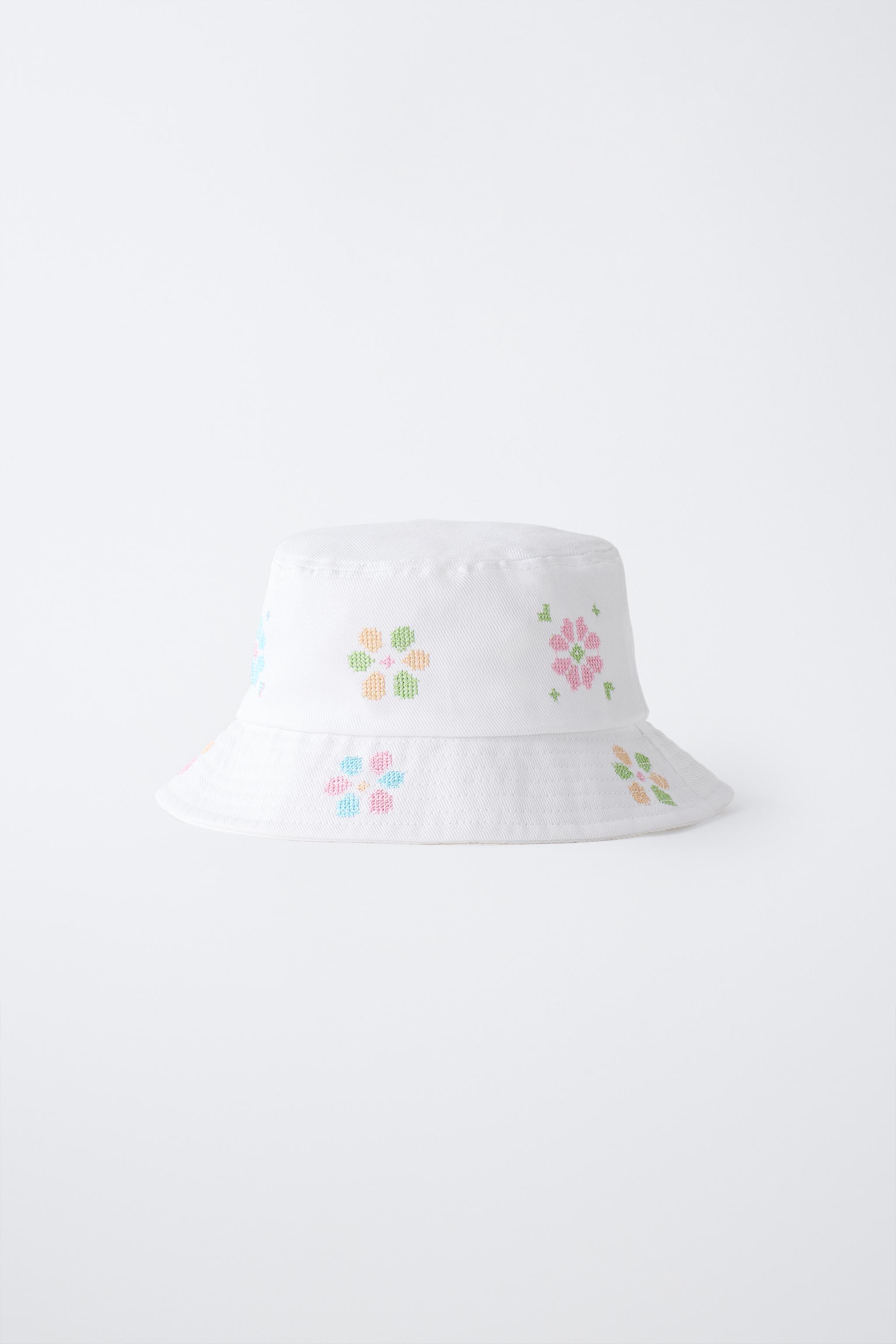 CHAPEAU SEAU BRODERIES POINT DE CROIX