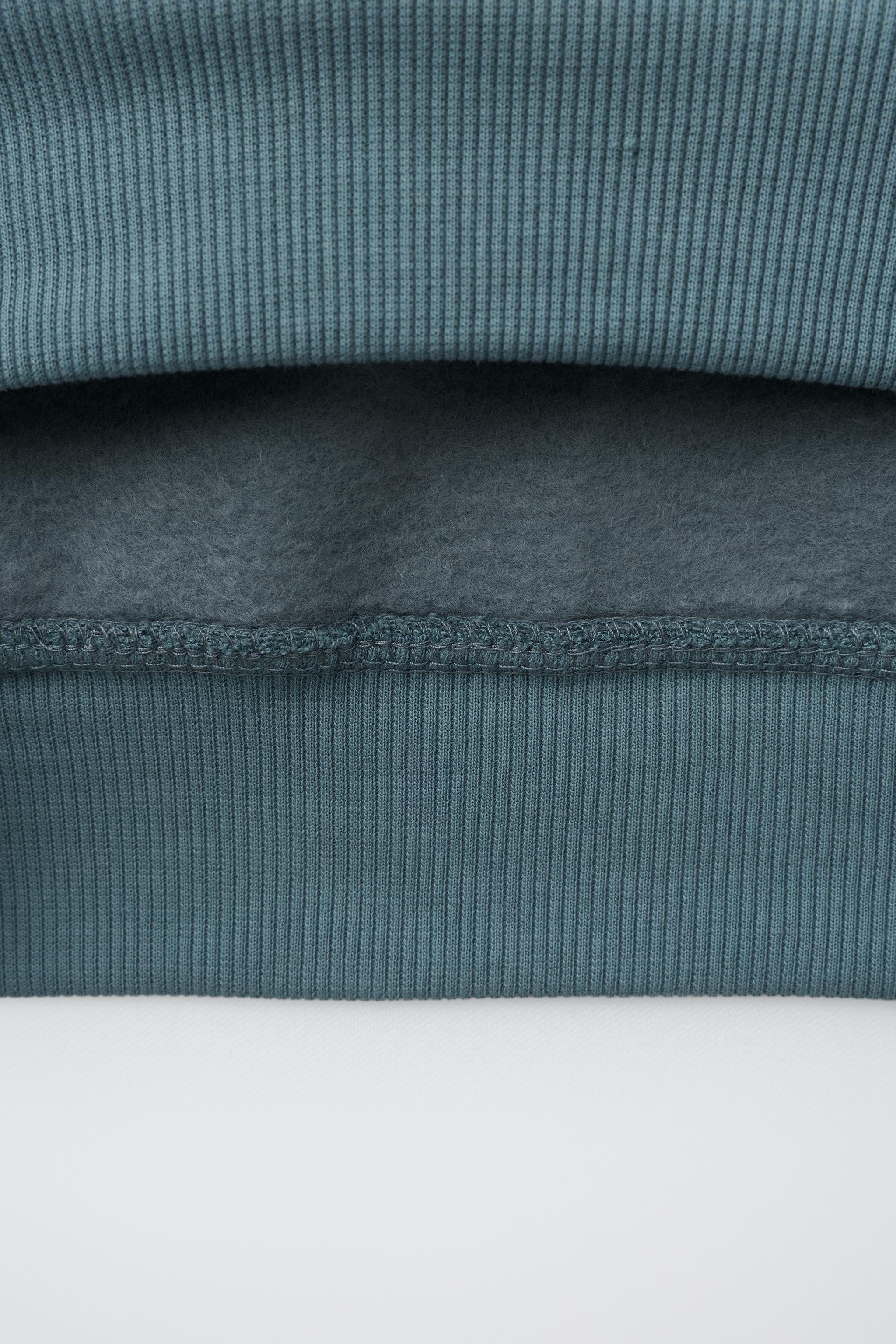 PLAIN HOODIE