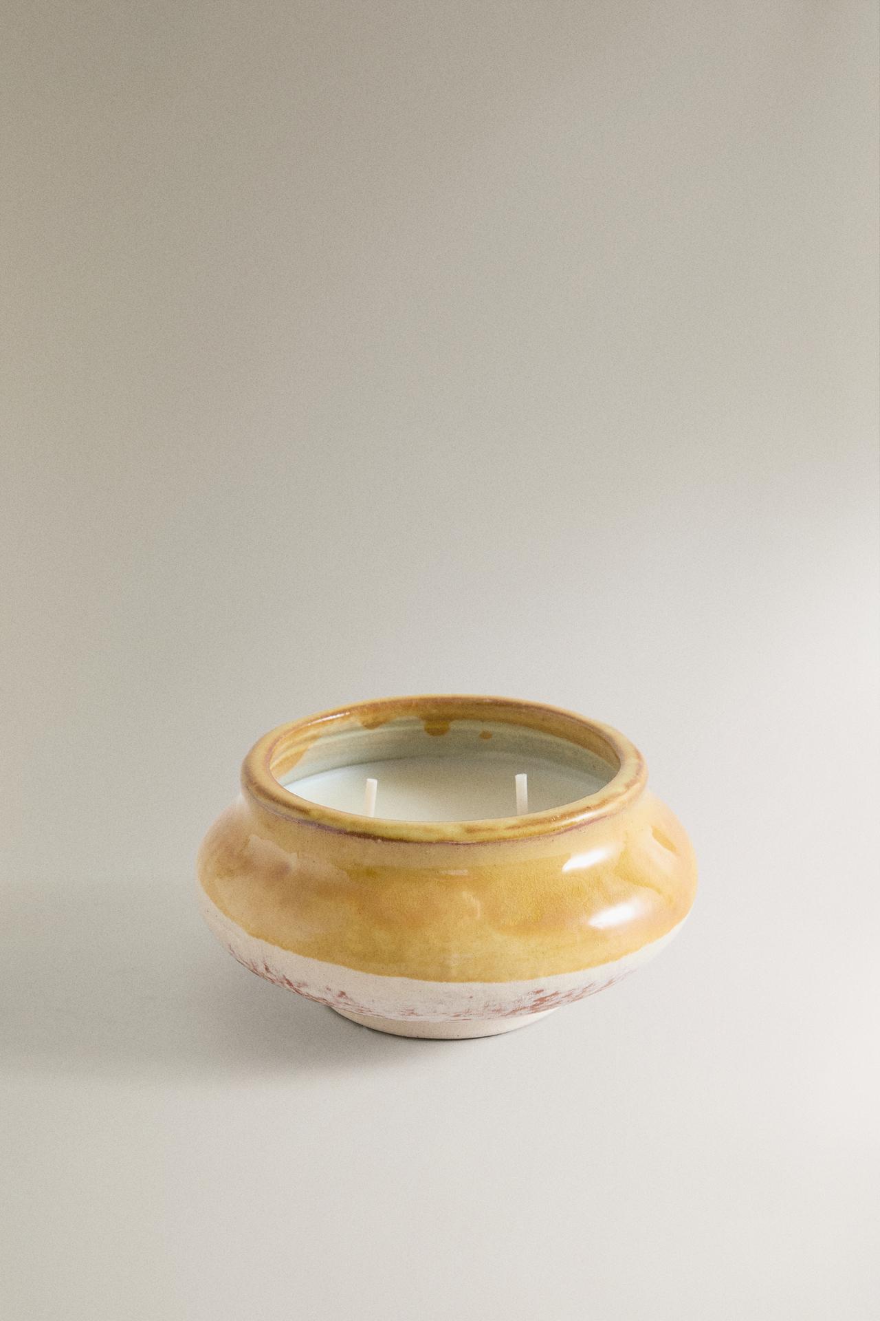 (200 G) FIG LEAF SCENTED CANDLE — Bright yellow