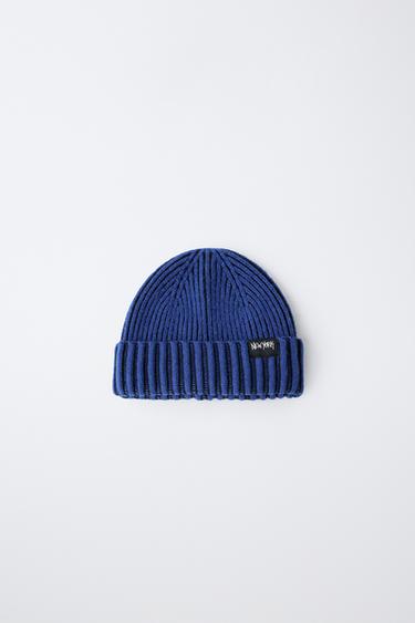 KNIT BEANIE WITH LABEL — Bluish 1