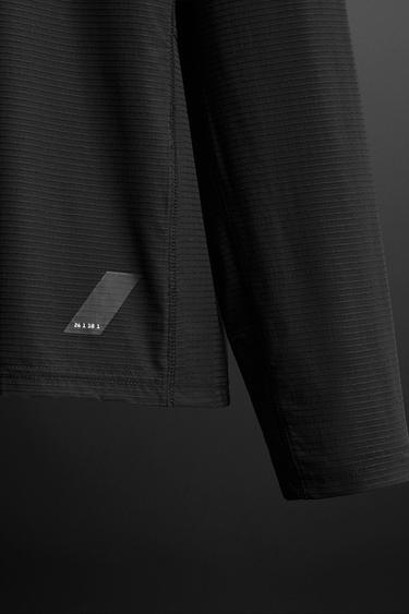 T-SHIRT D'ENTRAÎNEMENT IMPRIMÉ - Noir de Zara - Image 7