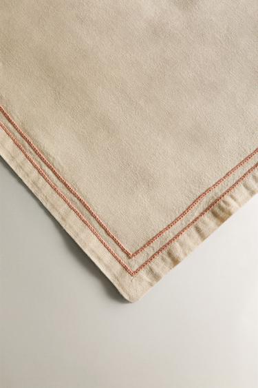 LOT SERVIETTES DE TABLE COTON BRODERIES (LOT DE 2) - Roses de Zara - Image 2