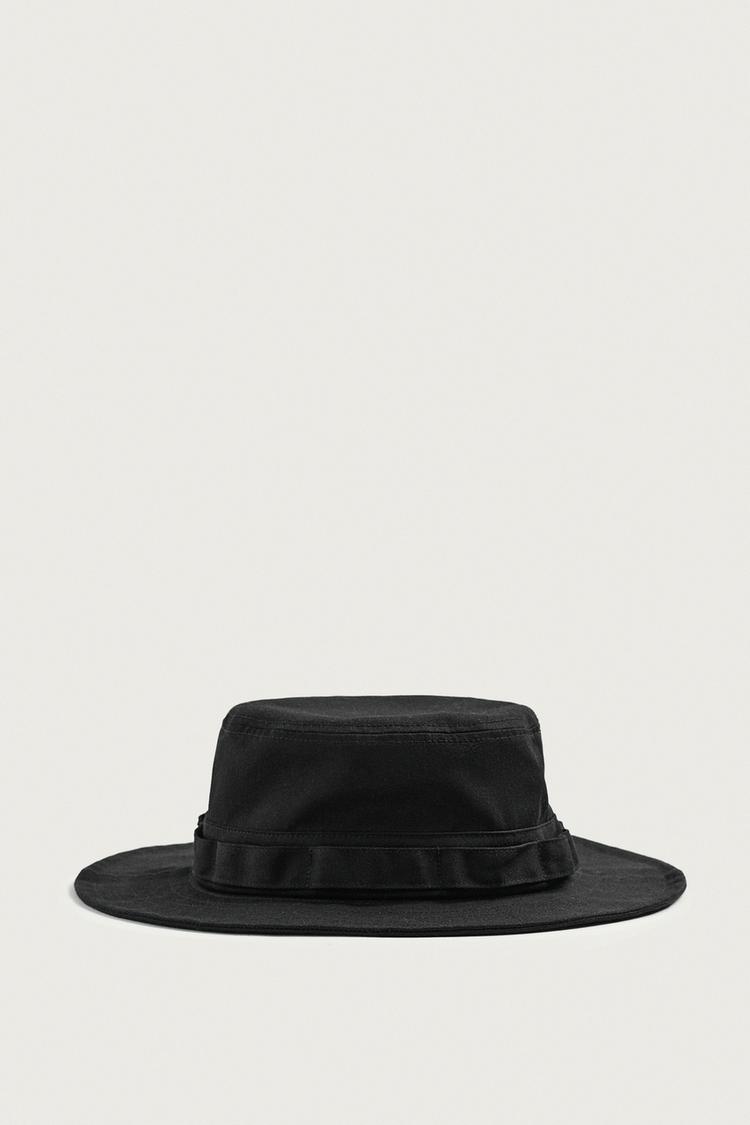 WIDE BRIM BUCKET HAT — Black