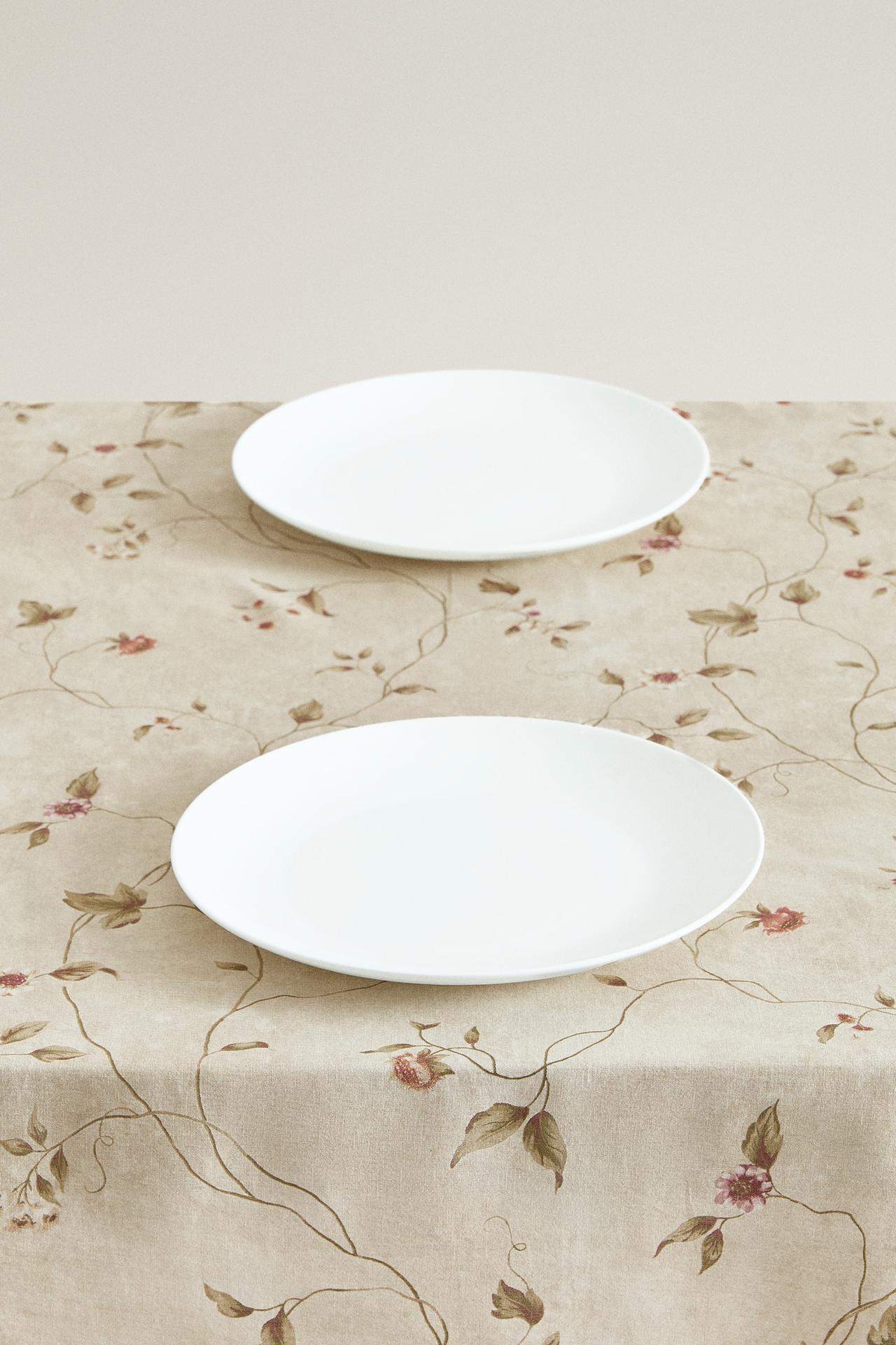 FLORAL PRINT TABLECLOTH WITH LACE TRIM — Beige