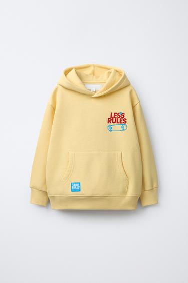 EMBOSSED SKATE HOODIE - Yellow by Zara