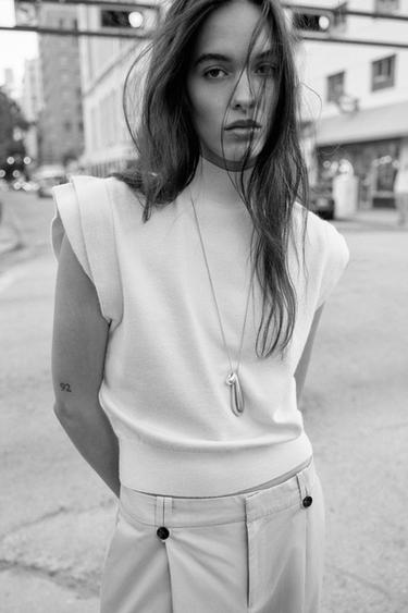 KNIT TOP WITH PADDED SHOULDERS - Mid-ecru by Zara