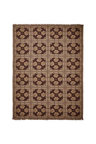 MANTA COM JACQUARD DE FLORES - Marrom da Zara