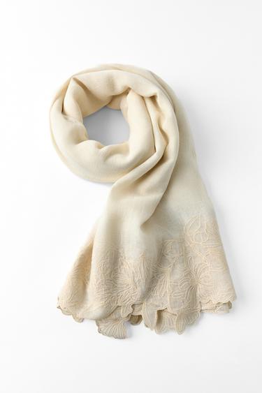 SYAL KATUN LINEN RENDA - Ecru dari Zara