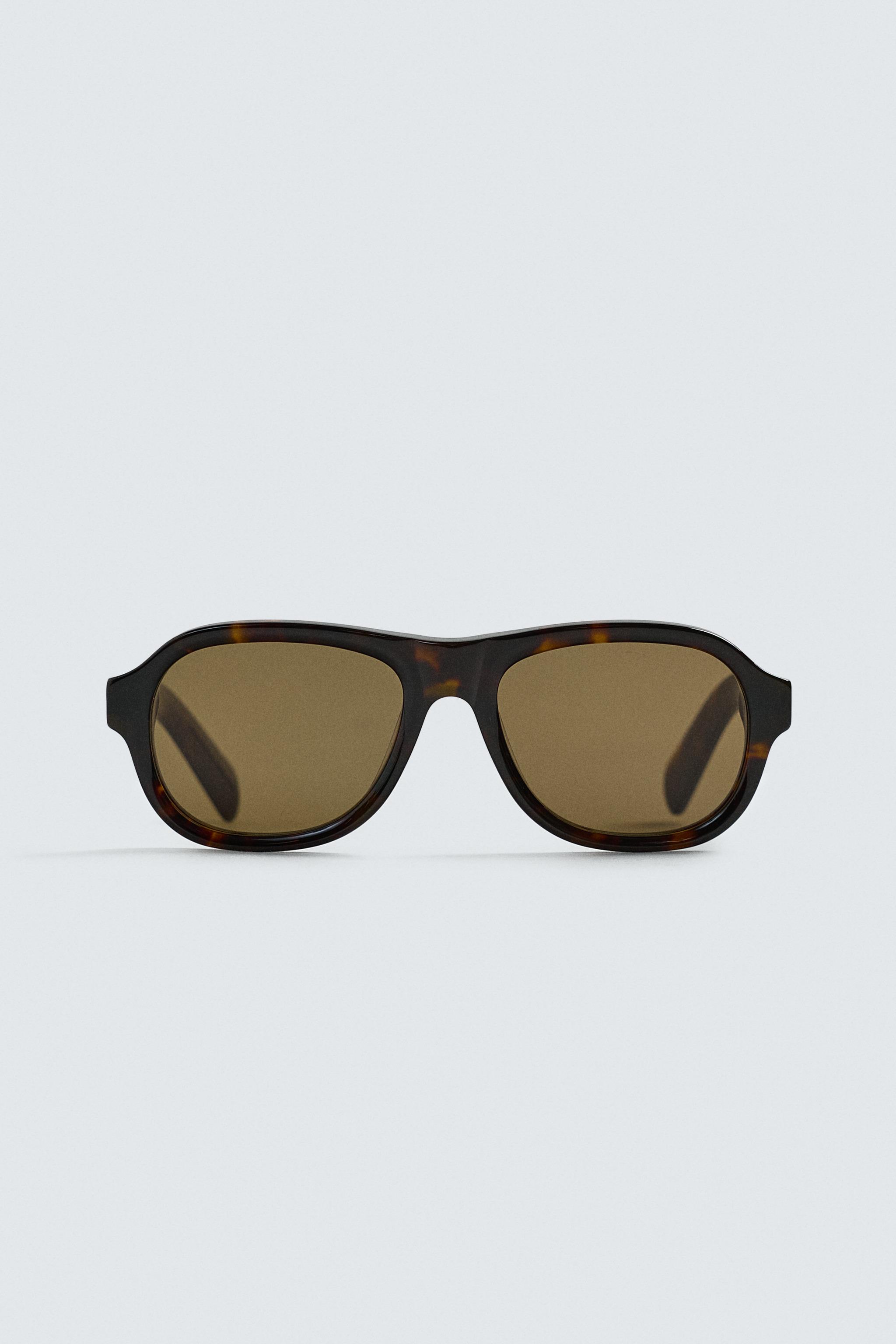 LUNETTES DE SOLEIL CARRÉES