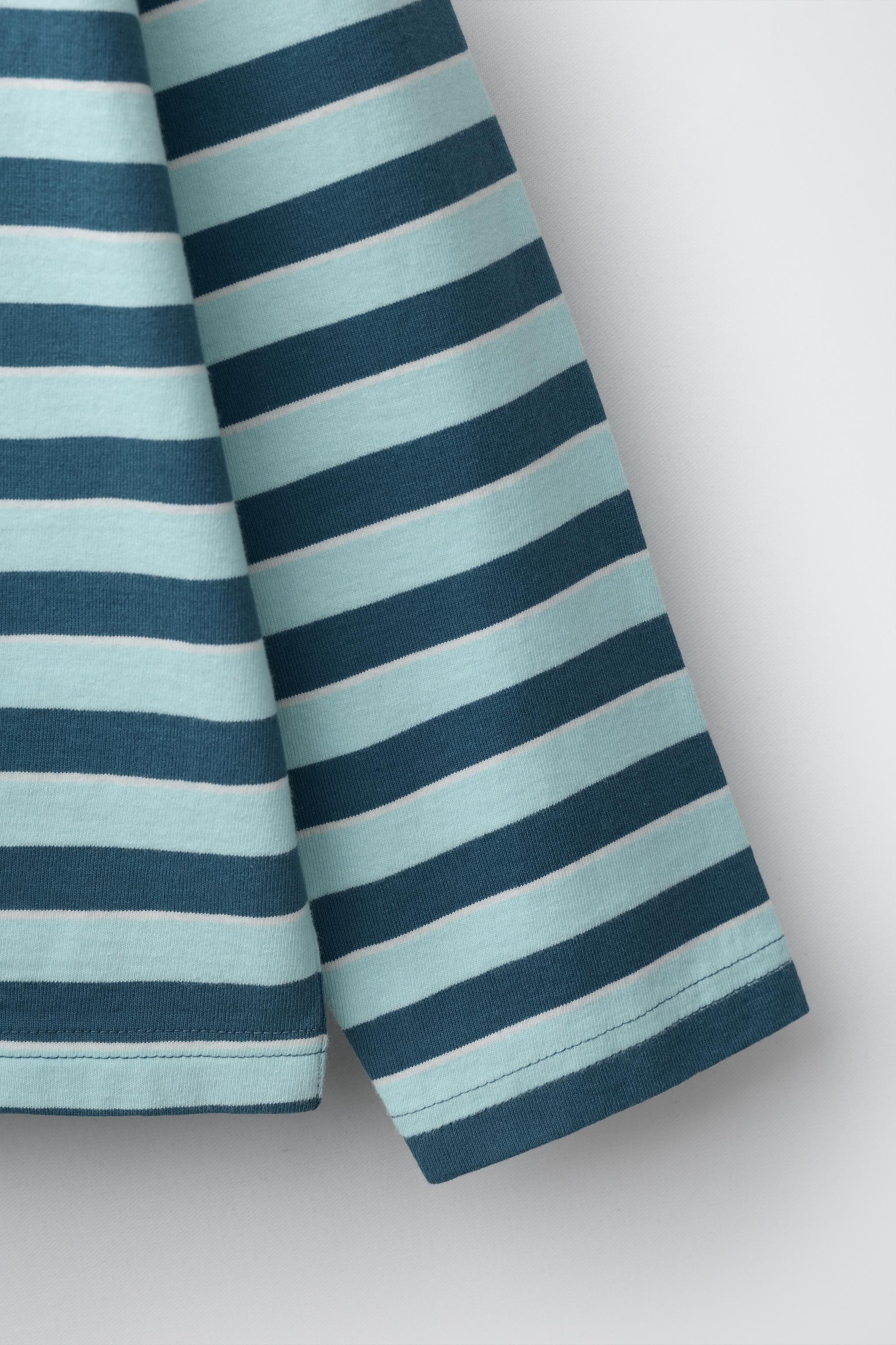STRIPED PRINT T-SHIRT