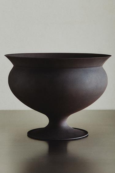 TALL METAL POT - Brown by Zara