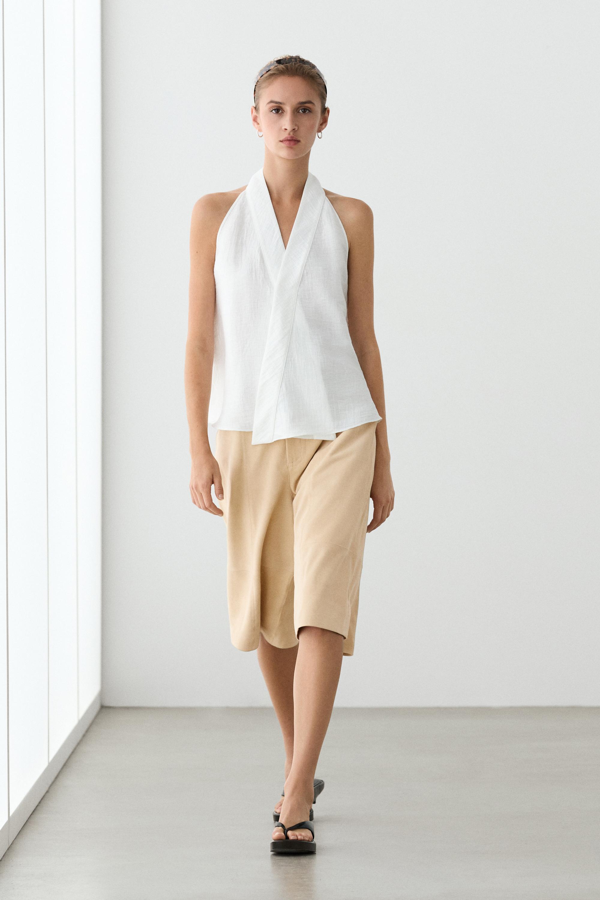Long suede leather Bermuda shorts — Beige