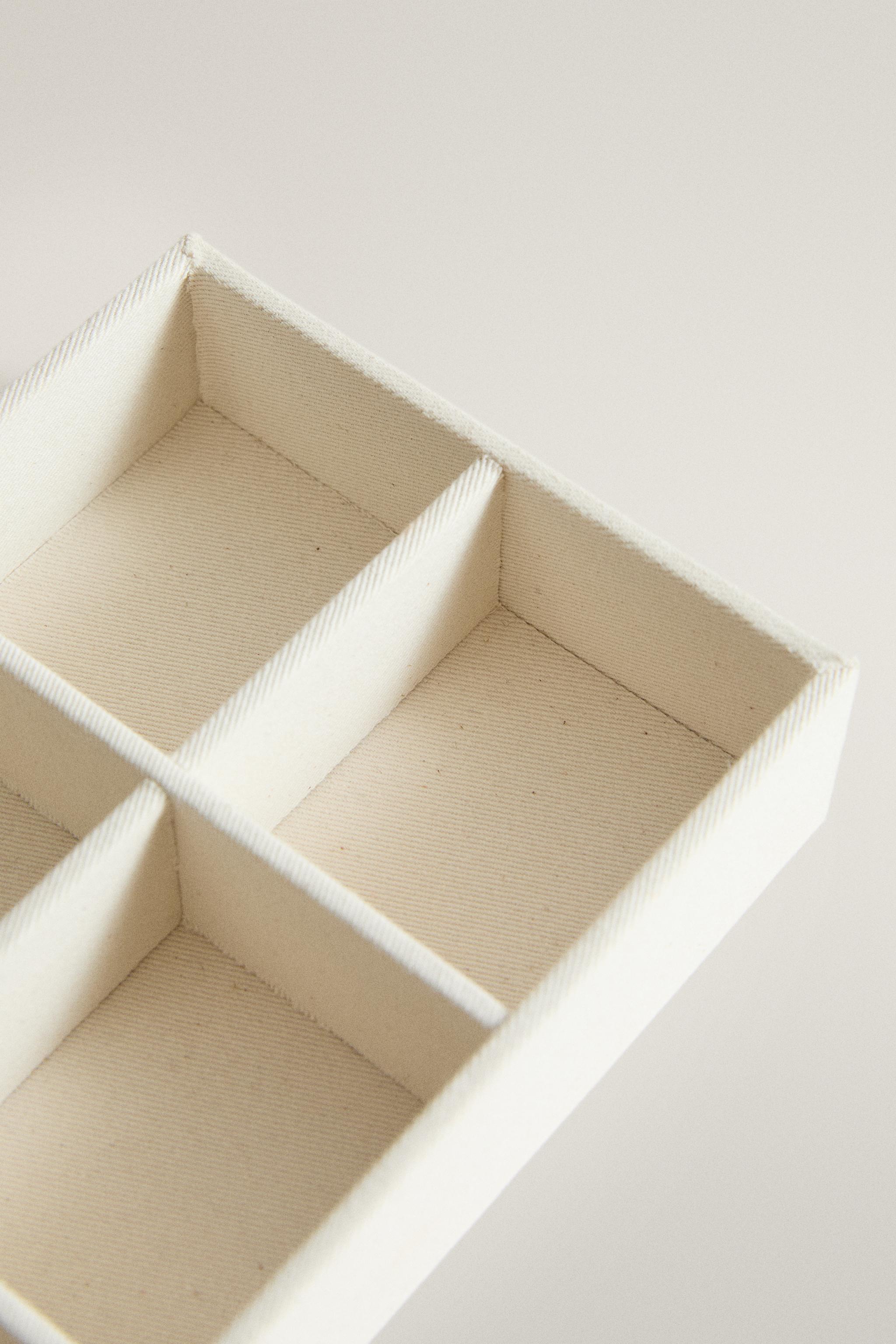 BOÎTE D'ORGANISATION BIJOUX