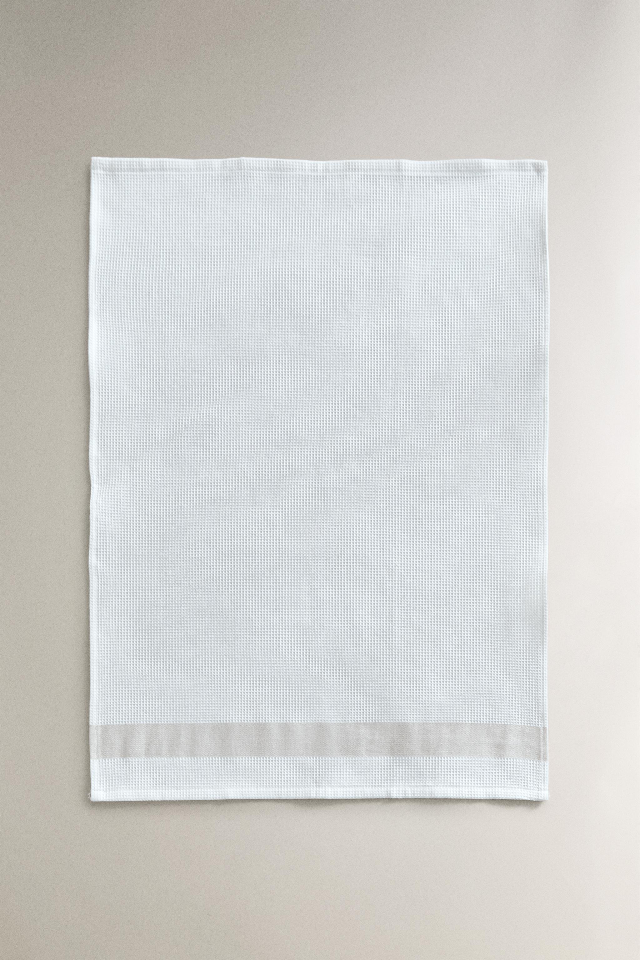 PACK OF WAFFLE-KNIT TEA TOWELS (PACK OF 2) — White