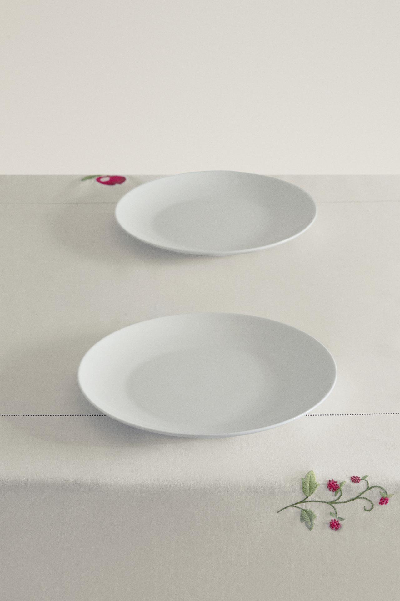 FRUIT EMBROIDERED TABLECLOTH — Ecru