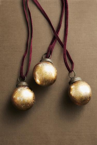 SET OF MINI BAUBLE CHRISTMAS TREE DECORATIONS (SET OF 3) - Golden by Zara - Image 4