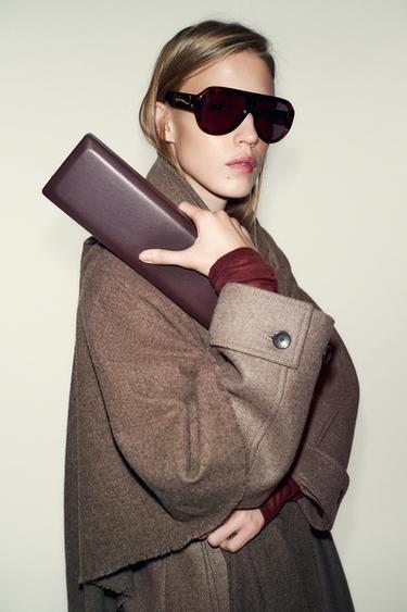 Zara RIGID EXTENDED CLUTCH BAG - Burgundy Red