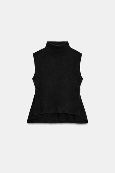 TOP PUNTO ASIMÉTRICO APLIQUES LATERALES - Negro de Zara