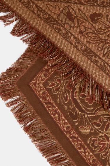 TRIANGULAR JACQUARD SCARF - camel by Zara - Image 4