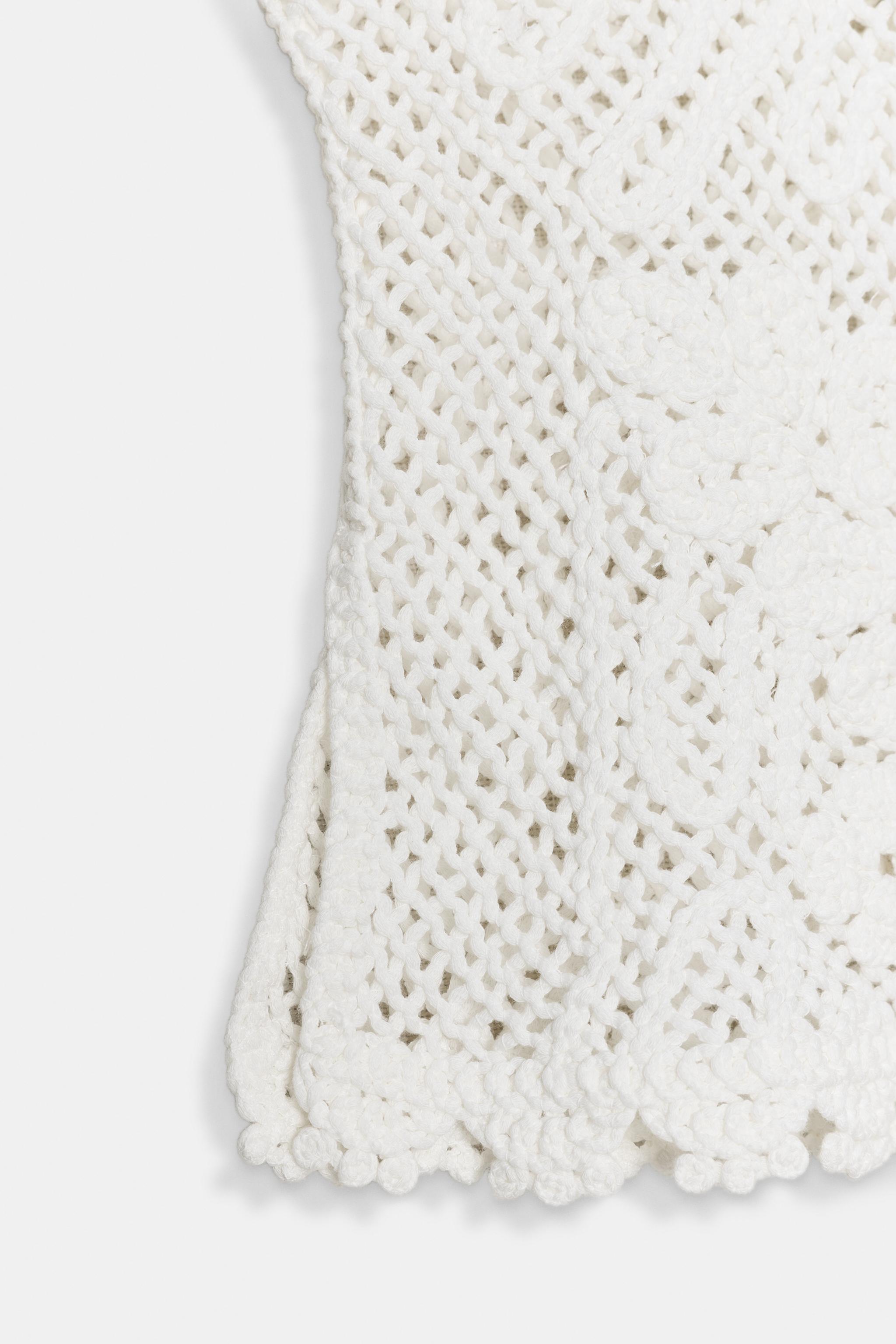 TOP CROCHET SANS MANCHES