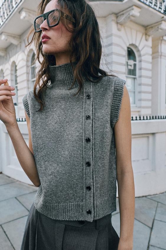 GILET EN MAILLE À COL MONTANT - Gris de Zara - Image 2