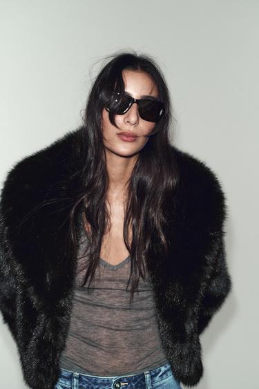 MANTEAU COURT EFFET FOURRURE COL REVERS - Noir de Zara - Image 4