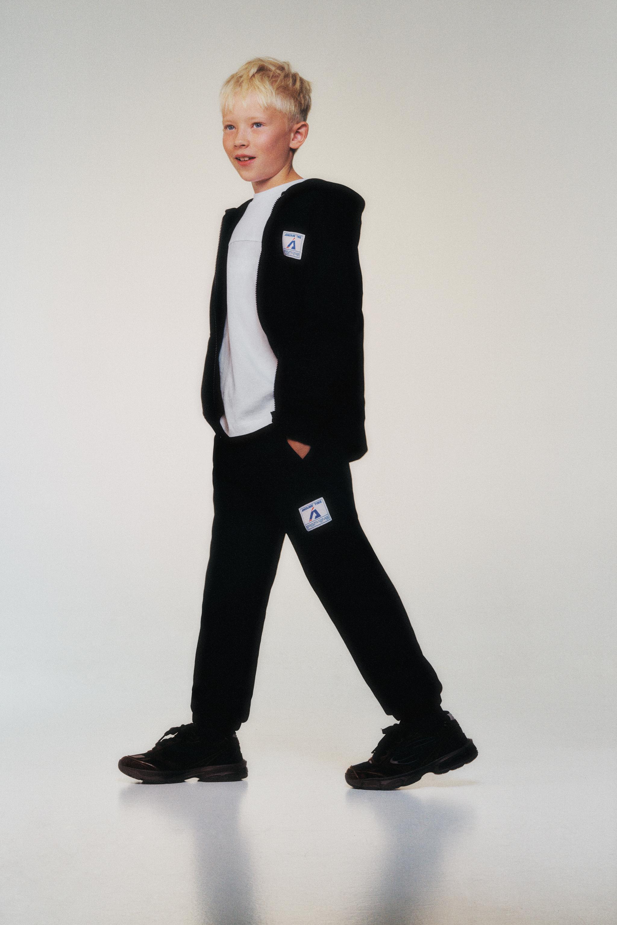 ZIPPERED LABEL JOGGING JACKET