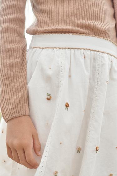 LIMITED EDITION EMBROIDERED FLORAL MIDI SKIRT - Ecru by Zara - Image 4
