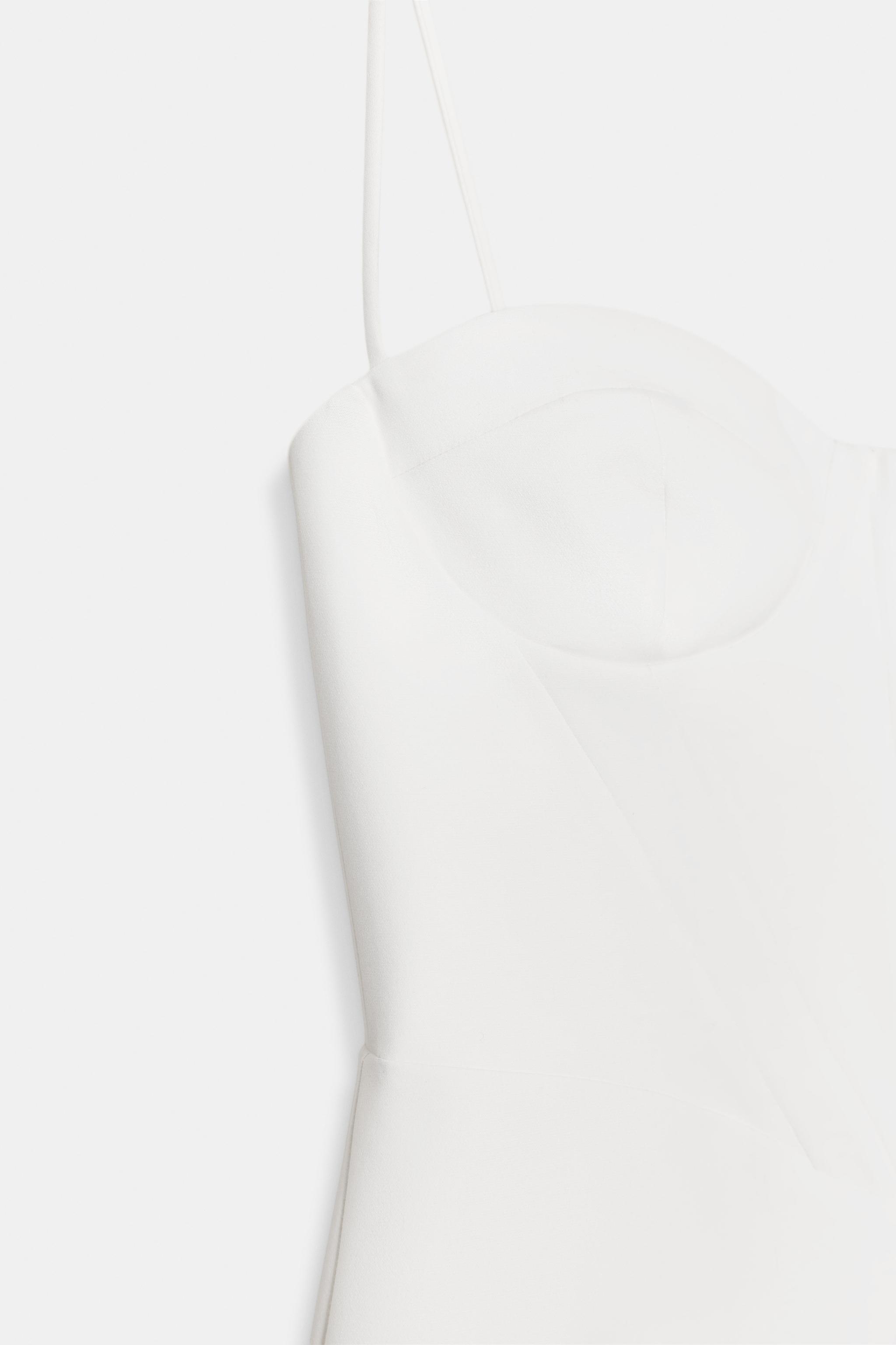 ROBE COURTE À BRETELLES ET POIS