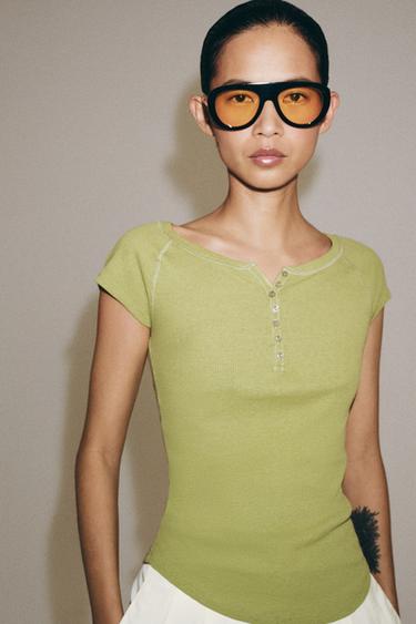 CAMISETA BOTONES CON LINO - Pistacho de Zara
