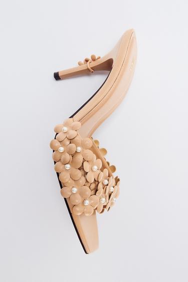 FLORAL APPLIQUÉ HEELED SANDALS - Beige by Zara